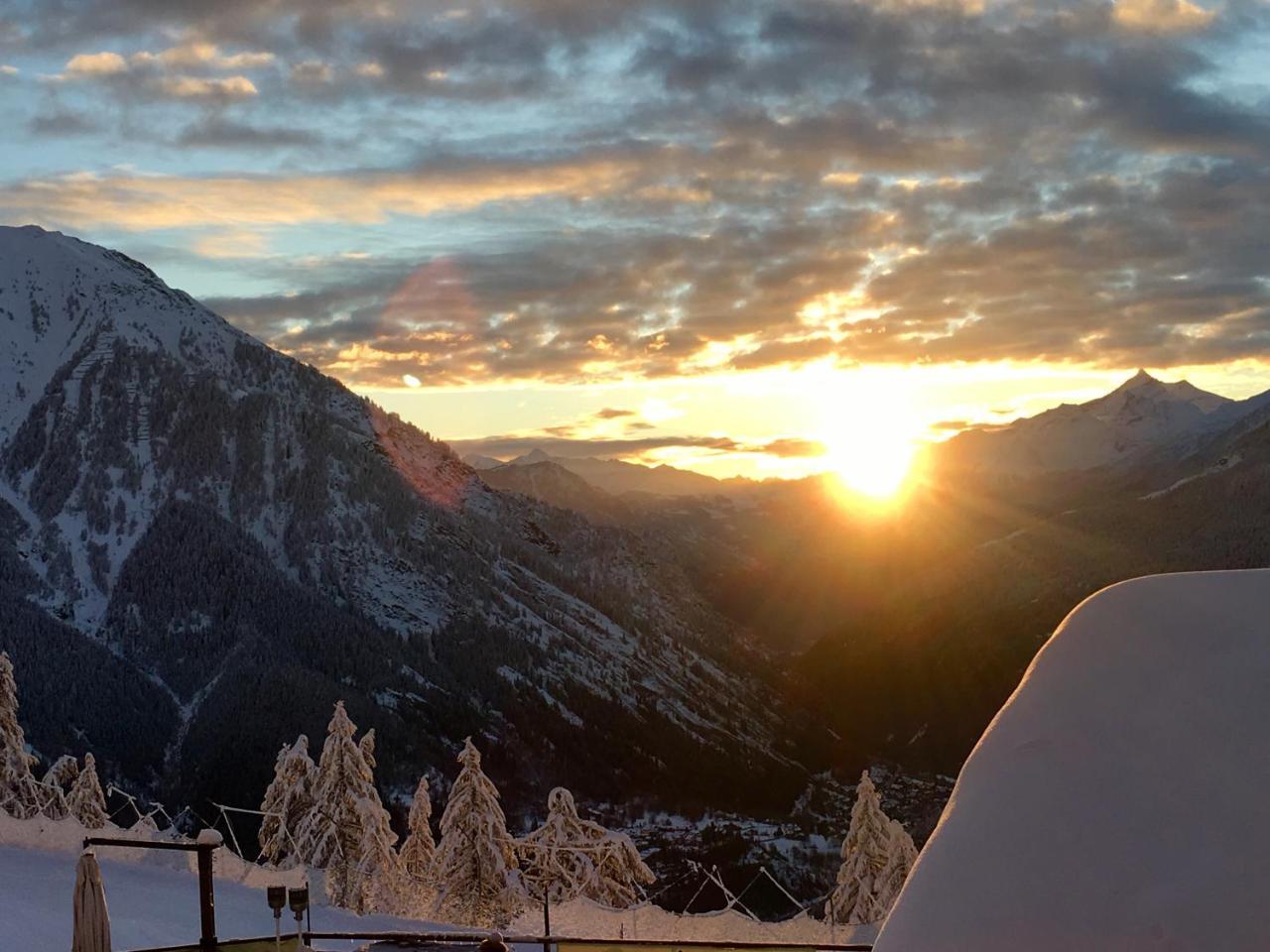 Le Massif Hotel & Lodge Courmayeur The Leading Hotels Of The World Екстер'єр фото